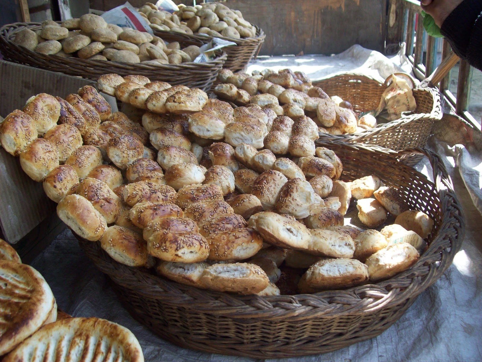 9 Kinds Of Bread You Have To Try In Kashmir – Dial Kashmir